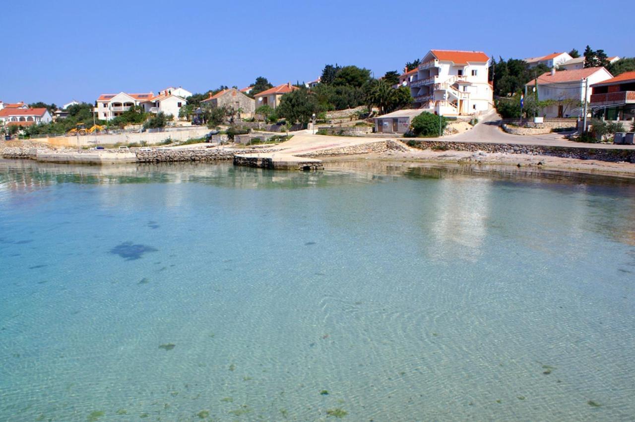 Apartments By The Sea Jakisnica, Pag - 21384 Lun  Esterno foto